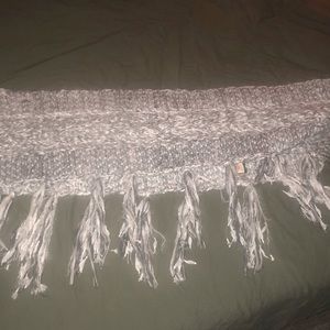 White and grey circle scarf with fringe pieces